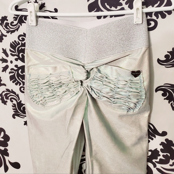 Cute Booty Lounge Leggings - Picture 12 of 14